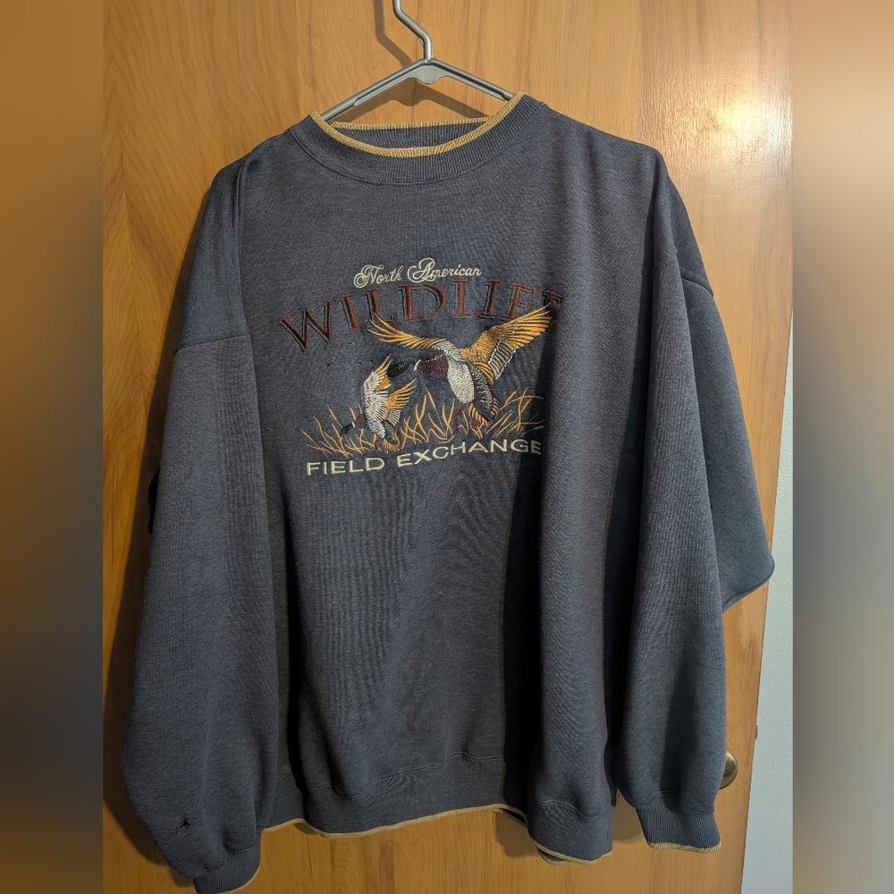 Wild Life Embroidered Duck Sweatshirt Vintage